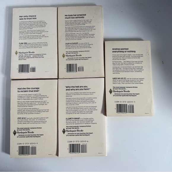 Vintage RARE Book Collection (10) Harlequin Presents -
Romance books LOT 1 - Picture 3 of 6